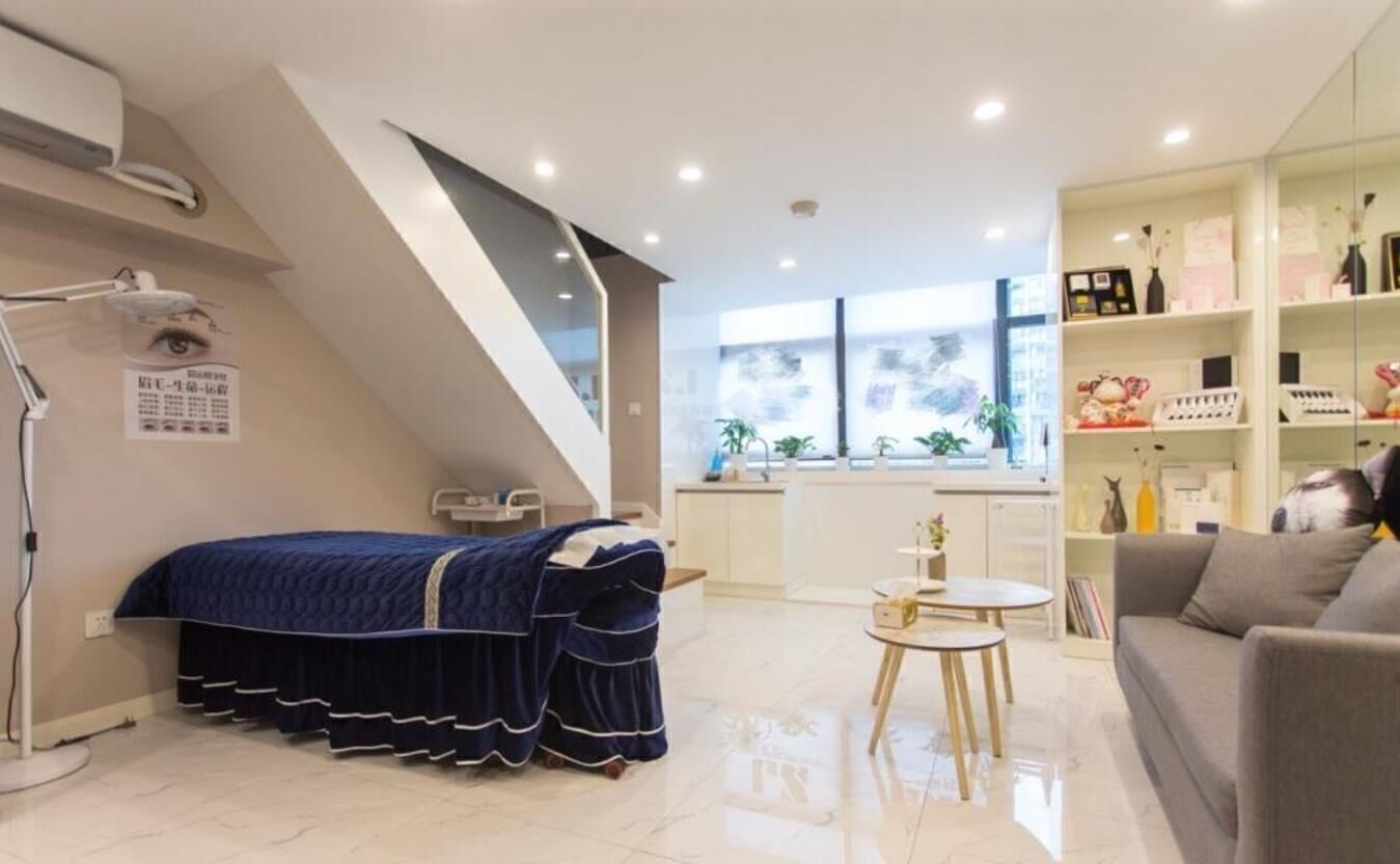 <a href='http://www.mmxudianchi.com/'>品牌美容院加盟</a>有哪些品牌？