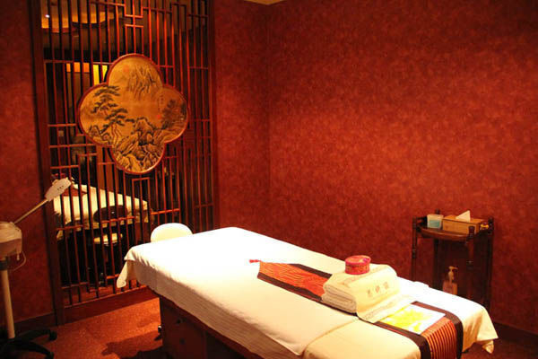 現(xiàn)在去<a href='http://www.mmxudianchi.com/'>皮膚管理加盟店</a>做護理安全嗎？